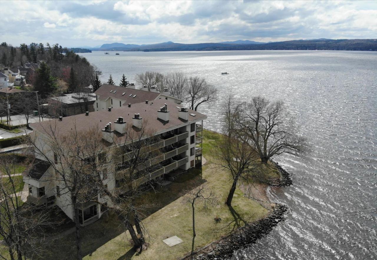 Location Tourisme Estrie - Oberge Du Village Magog Exterior foto